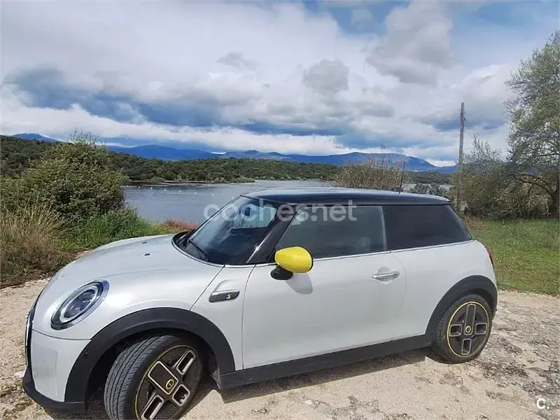 Usado Mini Cooper SE 135 kW (184 CV) 2021 Eléctrico Utilitario