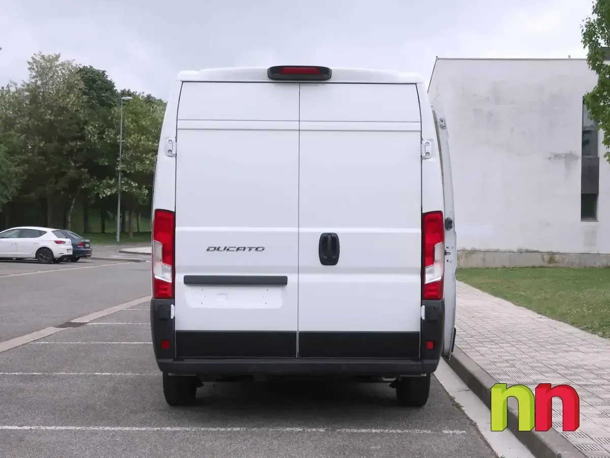 Usado Fiat Ducato 138 CV (101 kW) 2023 Blanco Van