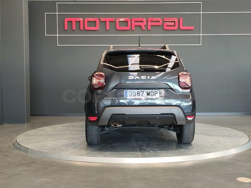Usado Dacia Duster Journey 131 CV (96 kW) 2023 Gris / plata SUV