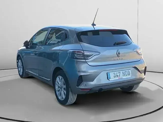 Usado Renault Clio Evolution 101 CV (74 kW) 2025 Gris Utilitario