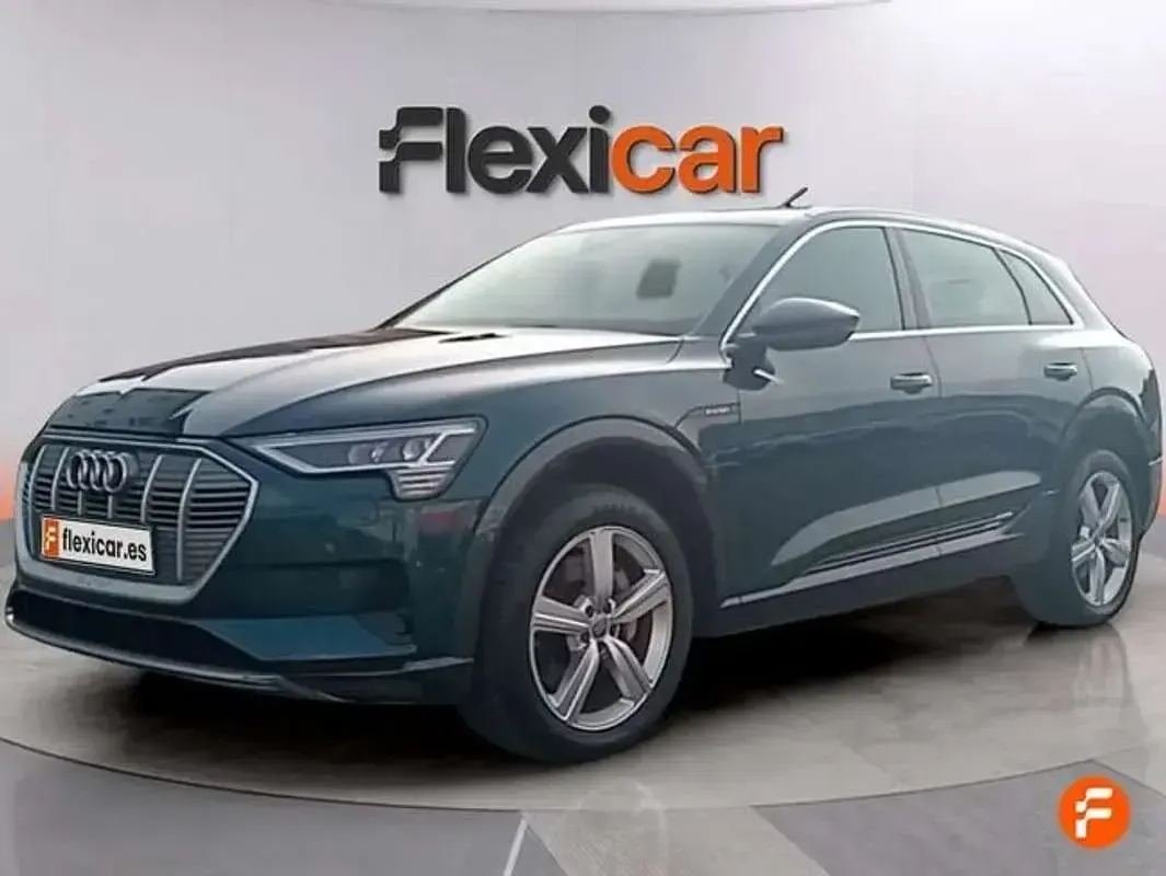 Usado Audi e-tron Advanced 230 kW (313 CV) 2020 Azul SUV