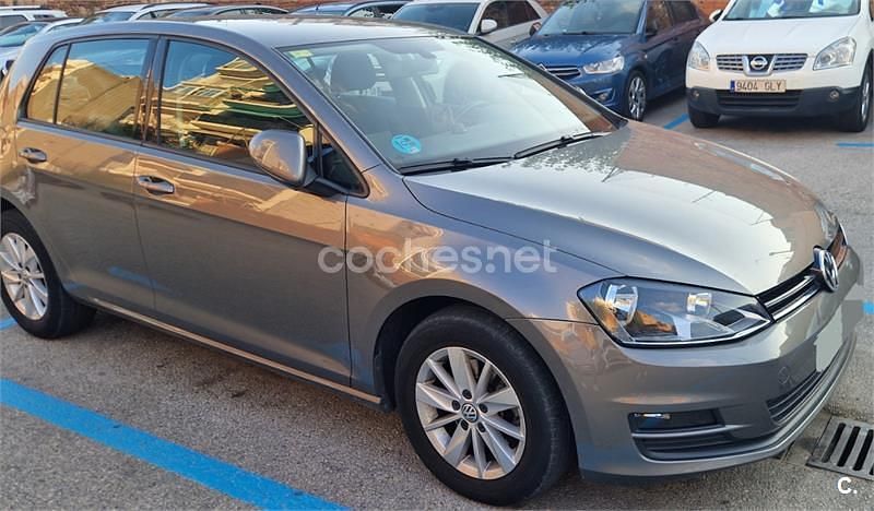 Usado VW Golf VII Business 110 CV (80 kW) 2016 Gris / plata Berlina