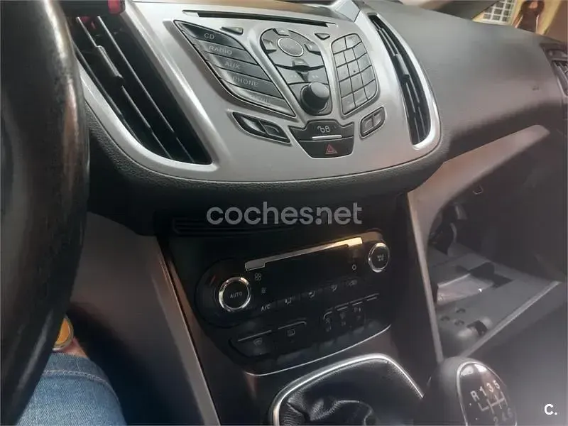 Usado Ford Grand C-Max 115 CV (84 kW) 2015 Gris / plata Monovolumen