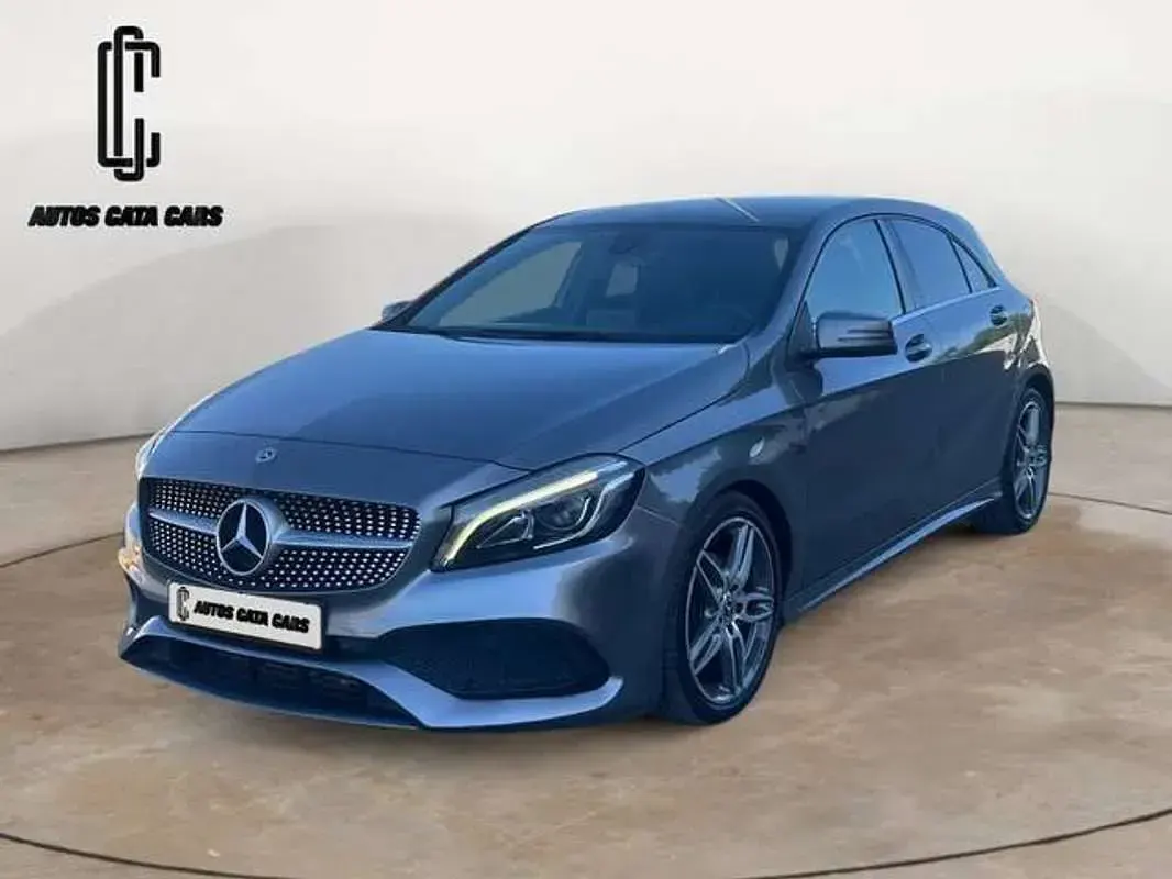 Usado Mercedes A200 136 CV (100 kW) 2017 Gris Utilitario