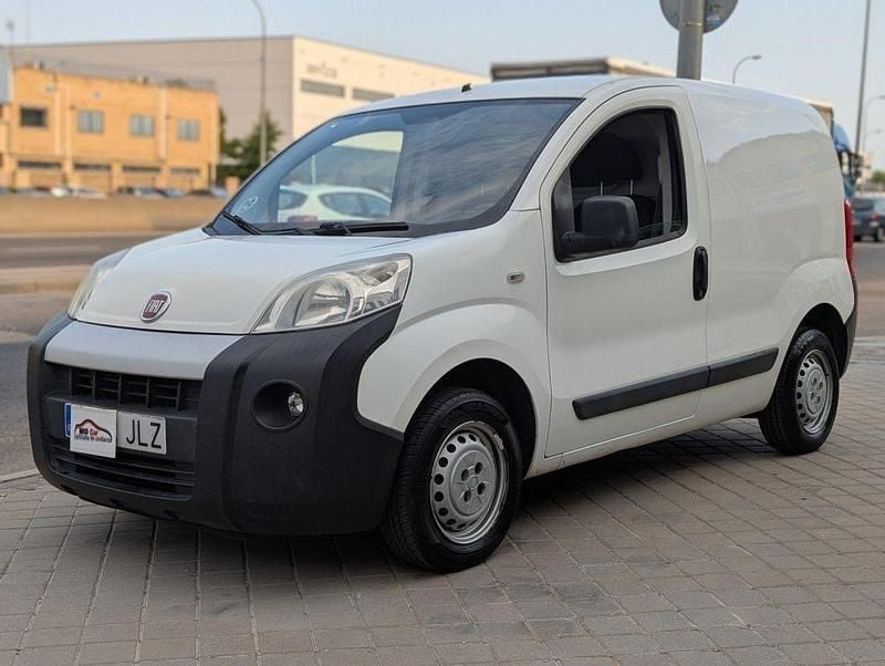 Blanco Usado 2016 Fiat Fiorino Monovolumen | 7150 € (Precio justo) - Imagen 1/4
