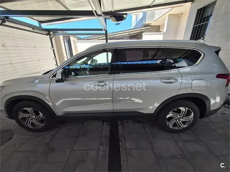 Usado Hyundai Santa Fe 200 CV (147 kW) 2022 Gris / plata SUV