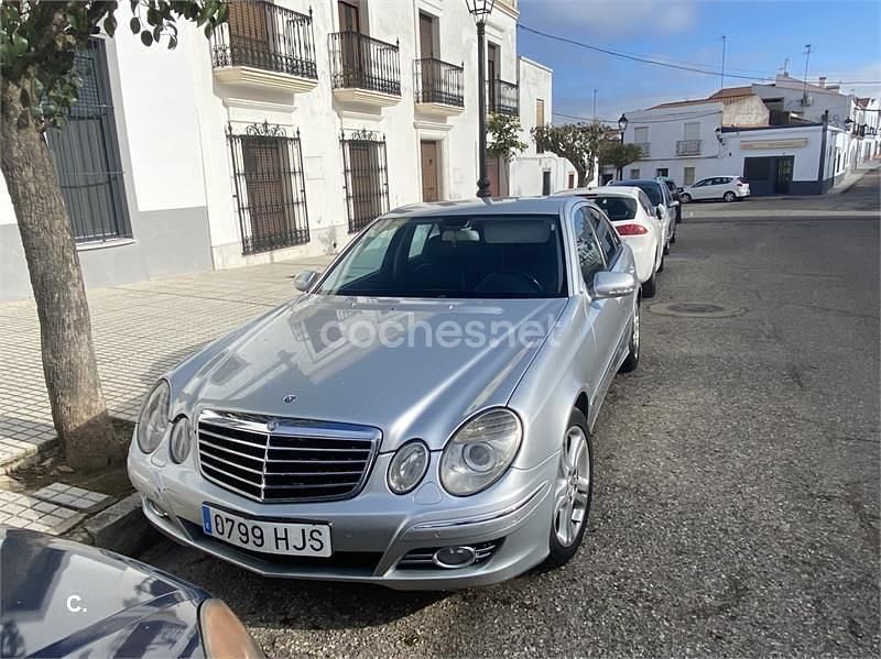 Usado Mercedes E280 Classic 190 CV (139 kW) 2008 Gris / plata Berlina