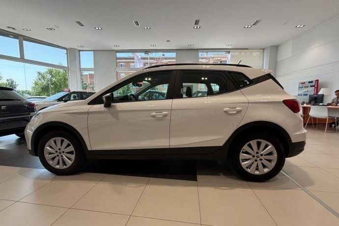 Usado Seat Arona Style 108 CV (79 kW) 2023 SUV