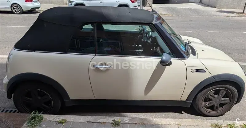 Usado Mini One Cabriolet 90 CV (66 kW) 2007 Beige Descapotable