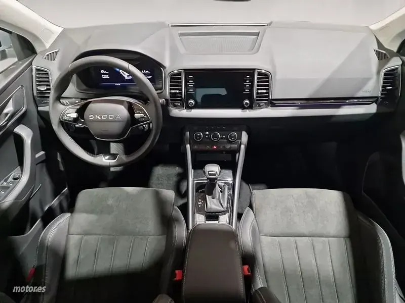 Nuevo Skoda Karoq 150 CV (110 kW) 2026 Gris / plateado SUV