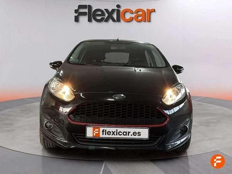 Usado Ford Fiesta Trend 101 CV (74 kW) 2016 Negro Utilitario