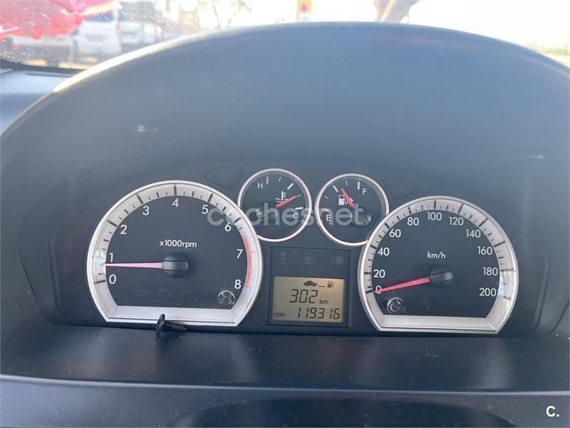 Usado Chevrolet Aveo LT 94 CV (69 kW) 2006 Rojo Berlina