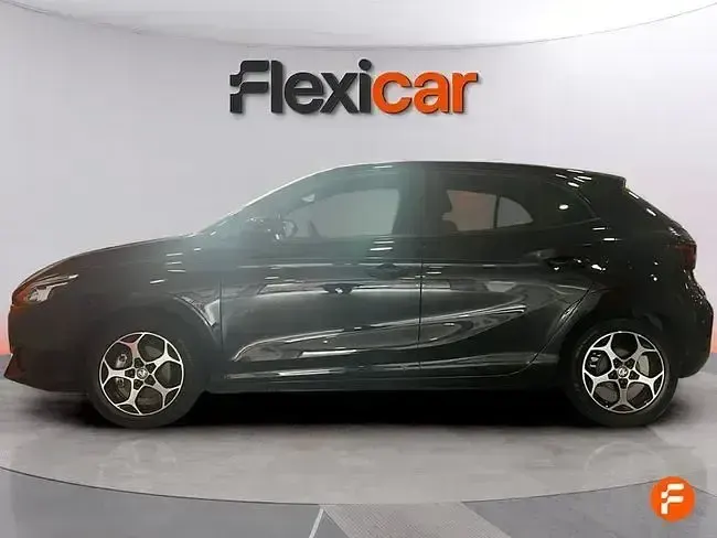Usado MG MG3 Comfort 116 CV (85 kW) 2025 Negro Utilitario