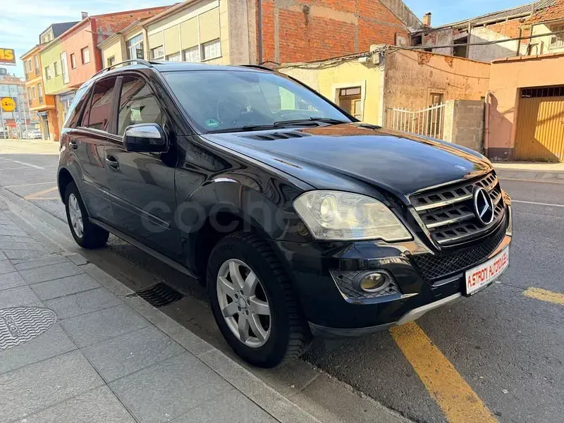 Usado Mercedes ML350 231 CV (169 kW) 2010 Negro SUV