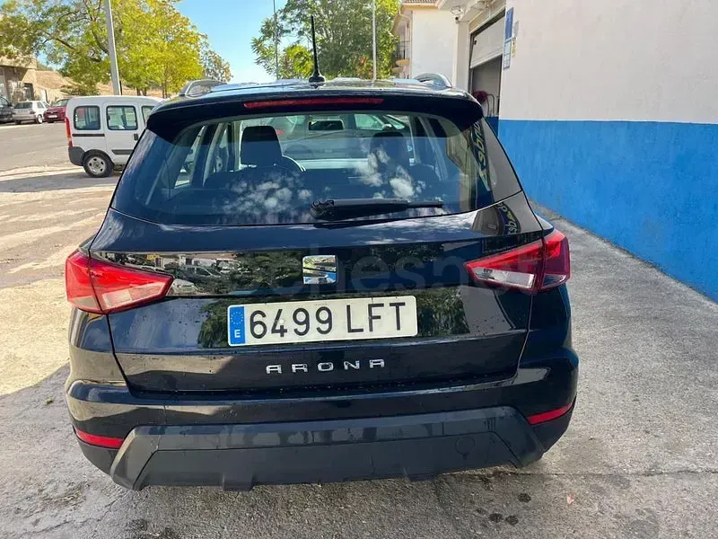 Usado Seat Arona Ecomotive 95 CV (69 kW) 2020 Negro SUV