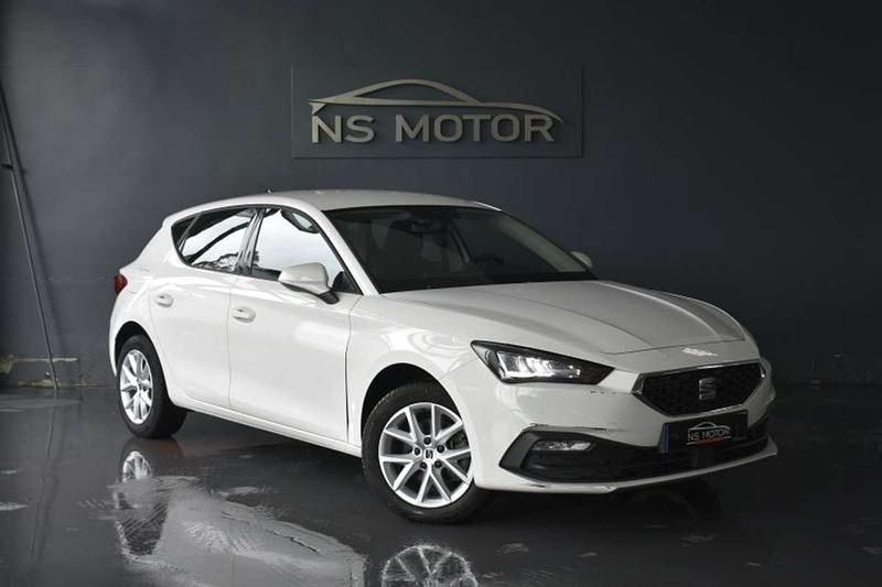 Usado Seat Leon Reference 116 CV (85 kW) 2022 Blanco Berlina