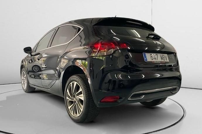 Usado Citroën DS4 Style 181 CV (133 kW) 2015 Negro Utilitario