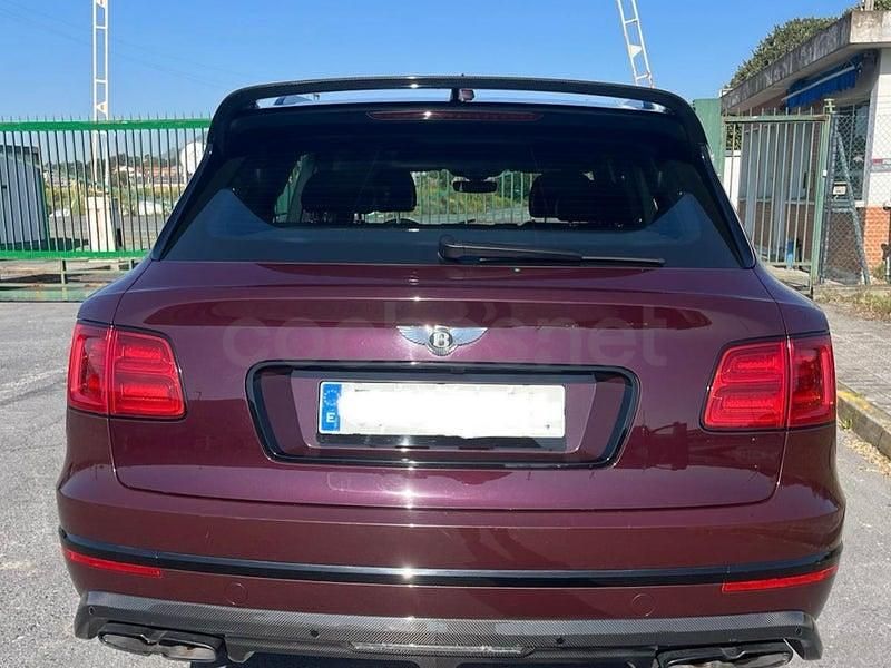Usado Bentley Bentayga 550 CV (404 kW) 2020 Granate SUV