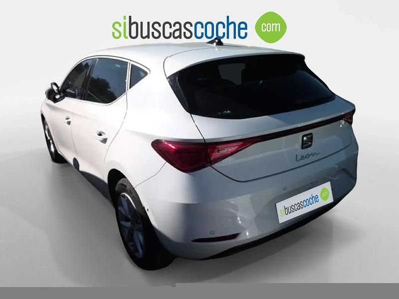 Usado Seat Leon Style 115 CV (84 kW) 2025 Blanco
