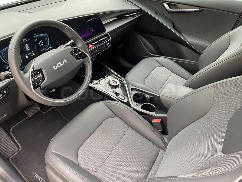 Usado Kia Niro 129 HP (94 kW) 2024 Branco SUV
