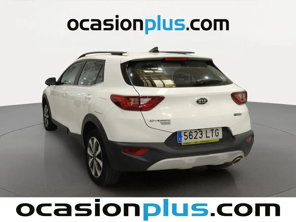 Begagnad Kia Stonic 120 HK (88 kW) 2021 Vit SUV