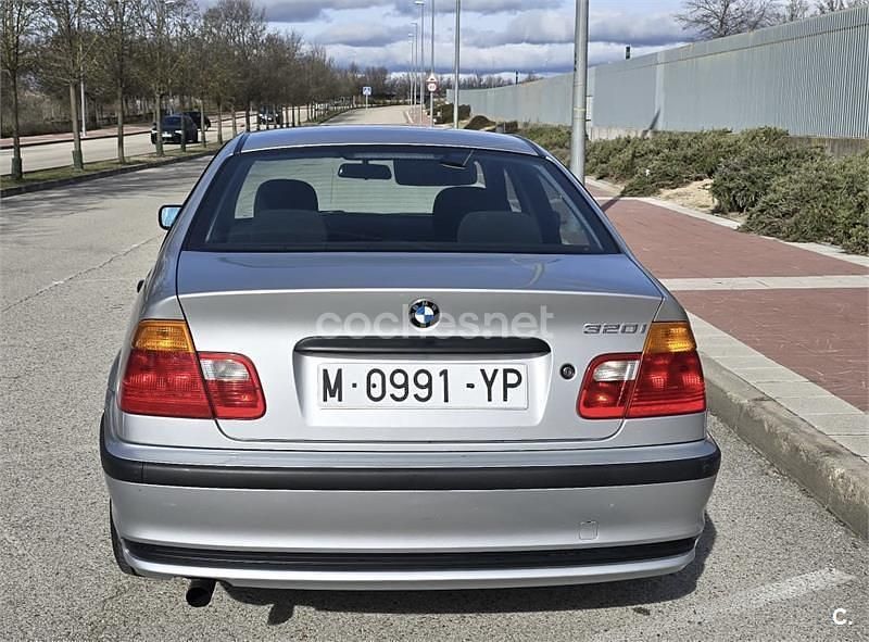 Usado BMW 318 118 CV (86 kW) 2000 Gris / plata Berlina
