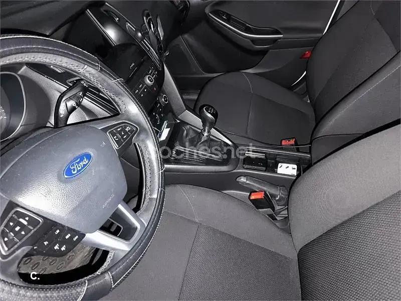 Usado Ford Focus 120 CV (88 kW) 2016 Blanco Berlina