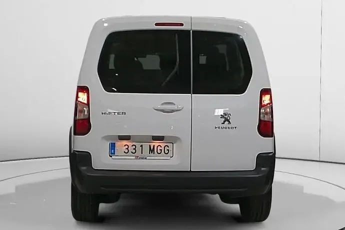 Usado Peugeot Rifter Business-Line 102 CV (75 kW) 2023 Monovolumen