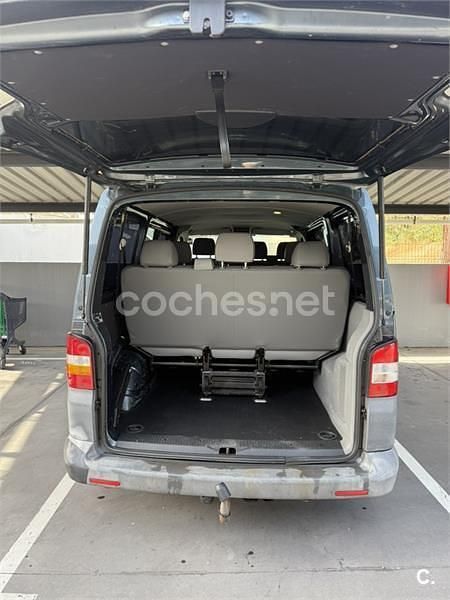 Usado VW Transporter 140 CV (102 kW) 2009 Gris / plata Van