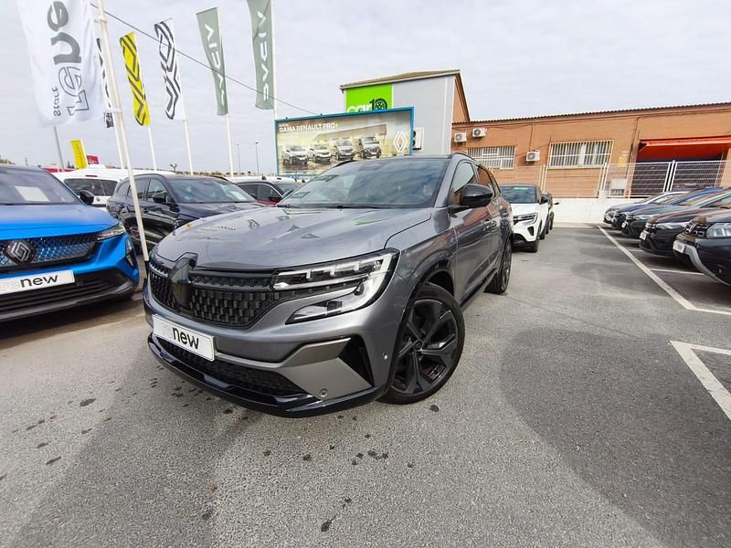 Gris Usado 2023 Renault Austral Techno Esprit Alpine SUV | 27.900 € (Precio justo) - Imagen 1/4