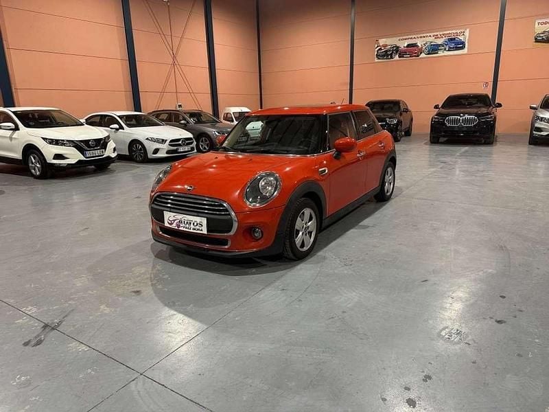 Usado Mini ONE 102 CV (75 kW) 2020 Naranja Utilitario