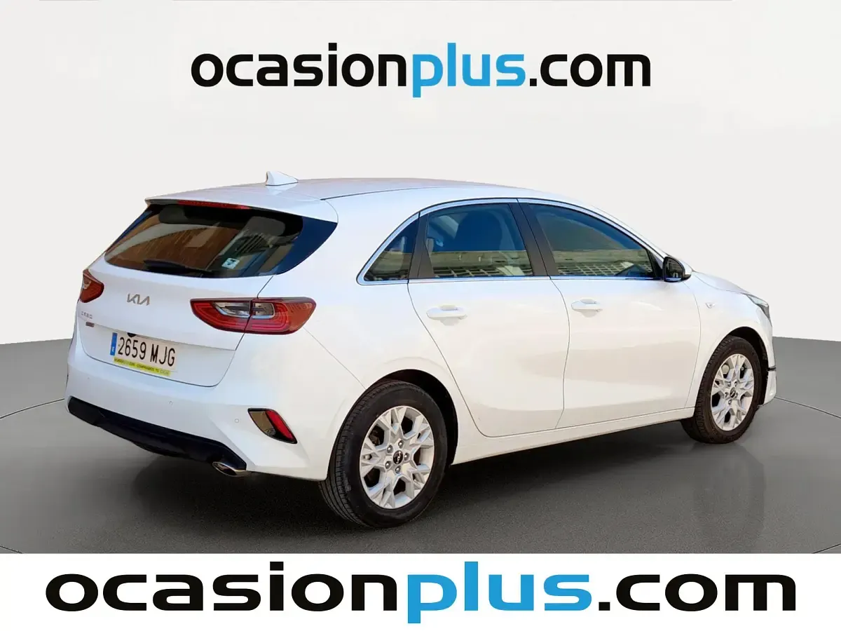 Usado Kia Ceed 136 CV (100 kW) 2023 Blanco Utilitario
