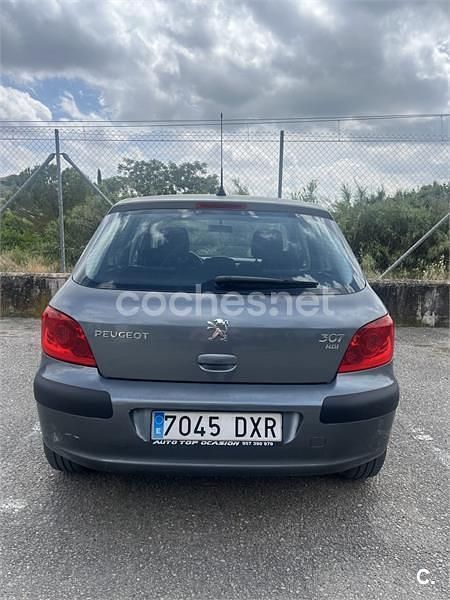 Usado Peugeot 307 90 CV (66 kW) 2006 Azul Berlina