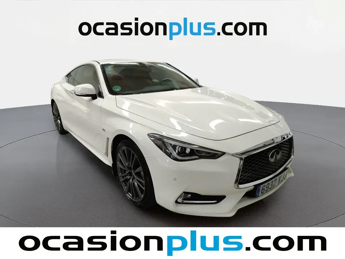 Usado Infiniti Q60 Sport Tech 211 CV (155 kW) 2018 Blanco Coupe