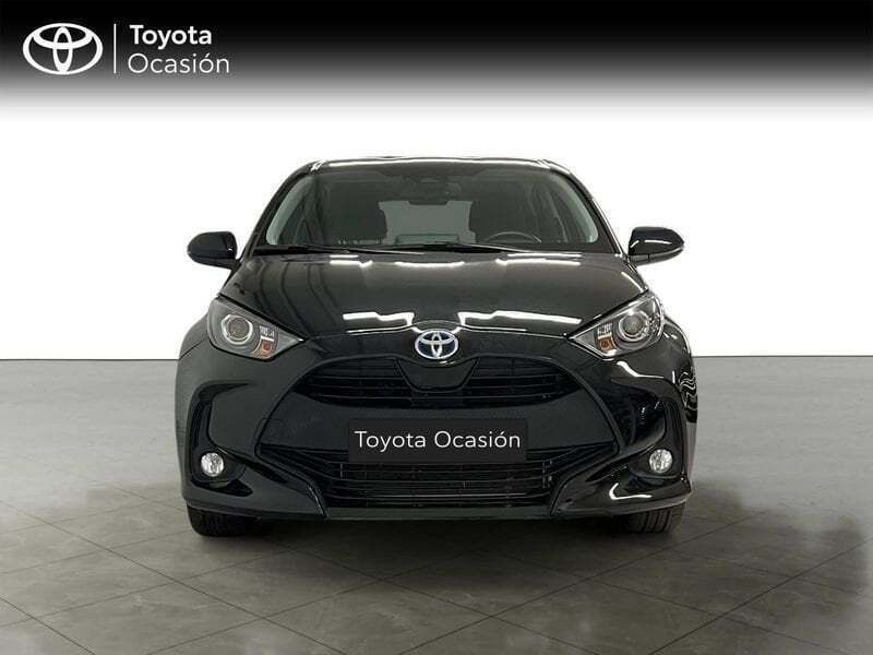 Usado Toyota Yaris Active 116 CV (85 kW) 2022 Negro Utilitario