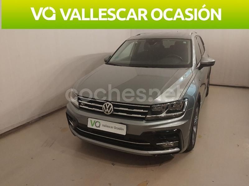 Gris / plata Usado 2021 VW Tiguan Allspace Advance SUV | 29.900 € (Caro) - Imagen 1/4