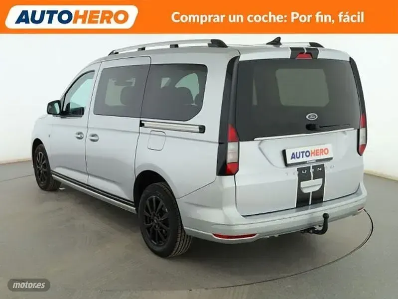 Usado Ford Tourneo Titanium 122 CV (89 kW) 2022 Gris Van