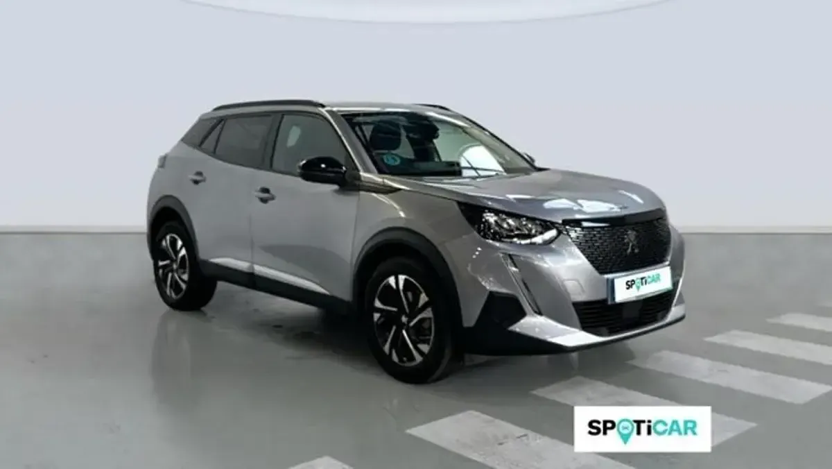 Usado Peugeot 2008 Allure 101 CV (74 kW) 2022 Gris SUV