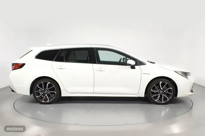 Usado Toyota Corolla Advance 180 CV (132 kW) 2021 Blanco Berlina