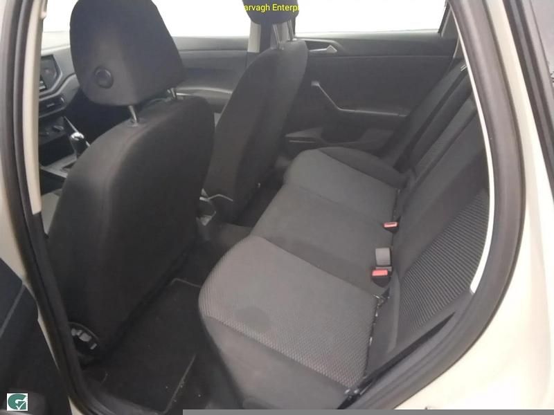 Usado VW Polo 95 CV (69 kW) 2022 Beige Utilitario