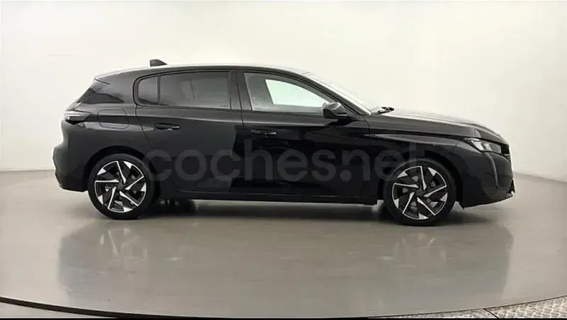 Usado Peugeot 308 Allure 130 CV (95 kW) 2024 Negro Berlina