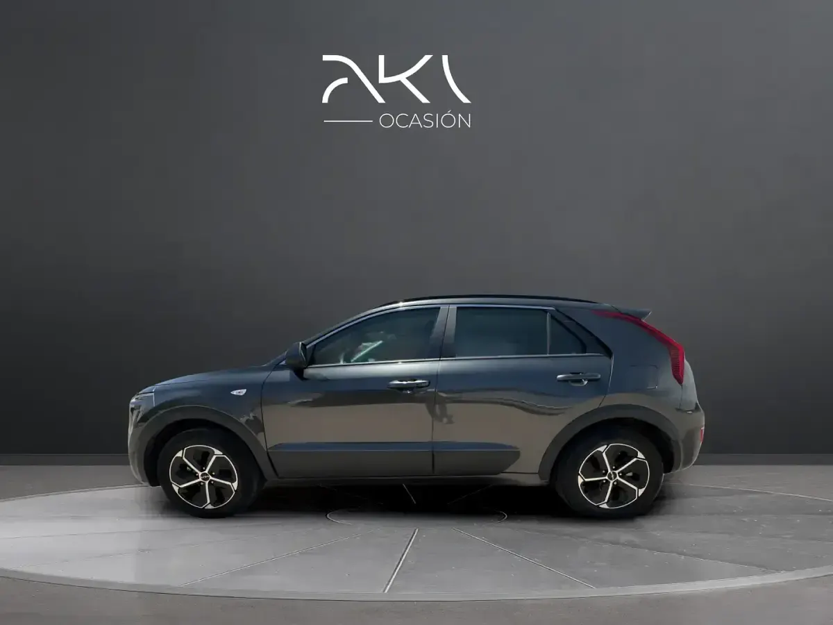 Usado Kia Niro 141 CV (103 kW) 2022 Negro SUV