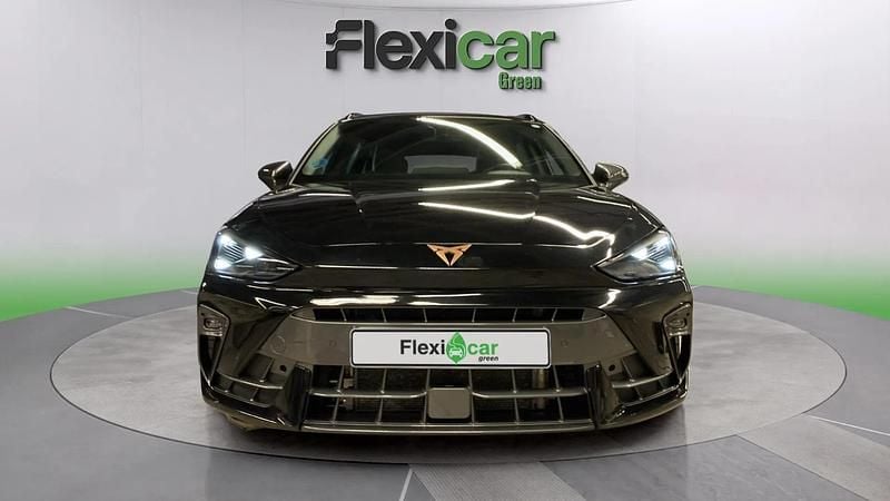 Usado Cupra Leon 150 HP (110 kW) 2025 Preto Sedan