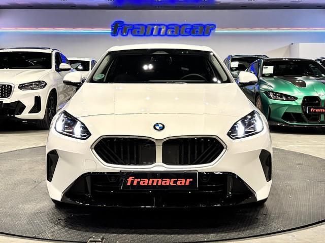 Usado BMW 118 Comfort Edition 150 CV (110 kW) 2025 Blanco Utilitario
