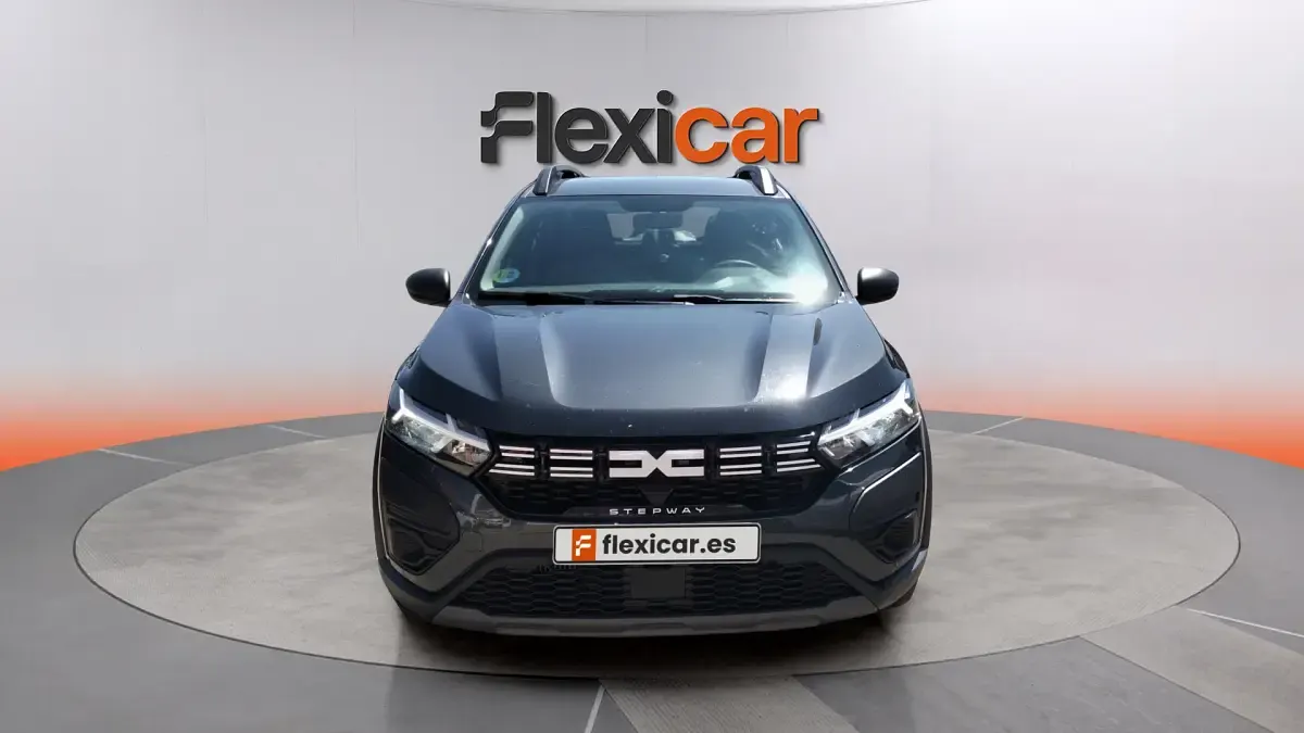 Usado Dacia Sandero Essentiel 101 CV (74 kW) 2023 Gris Berlina