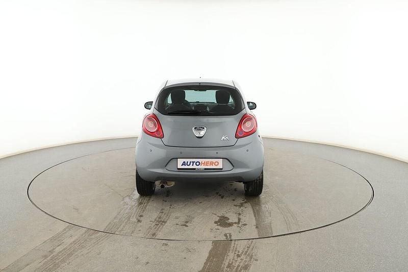 Usado Ford Ka Titanium 70 CV (51 kW) 2016 Gris Berlina