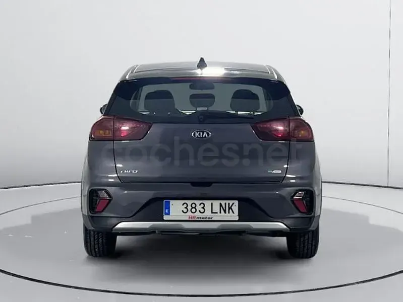 Usado Kia Niro 141 CV (103 kW) 2021 Gris / plata SUV