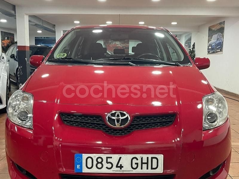 Rojo Usado 2008 Toyota Auris Berlina | 4490 € (Precio justo) - Imagen 1/4