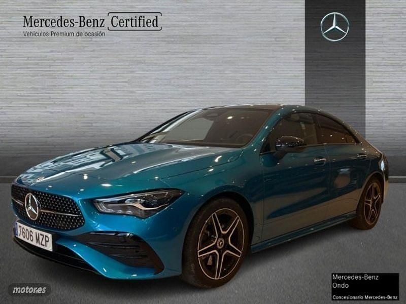 Azul Usado 2025 Mercedes CLA220 AMG line Berlina | 39.900 € (Buen precio) - Imagen 1/4