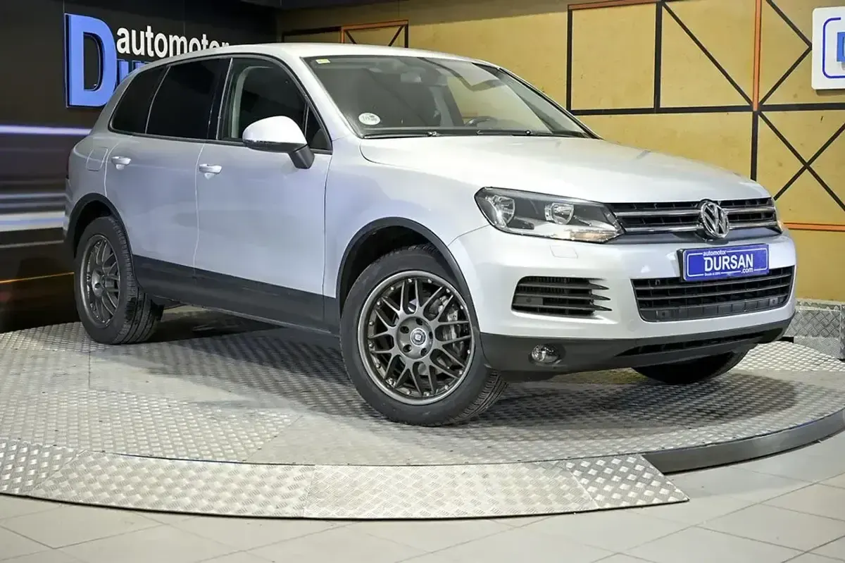 Usado VW Touareg Terrain Tech 245 CV (180 kW) 2012 Gris SUV